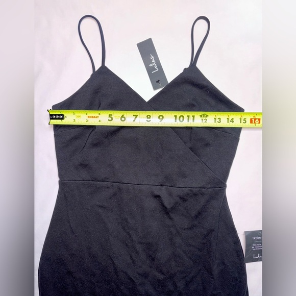 Lulus NWT Size M Black Sealed With A Kiss Ruffle Bodycon Mini Dress - Picture 4 of 9